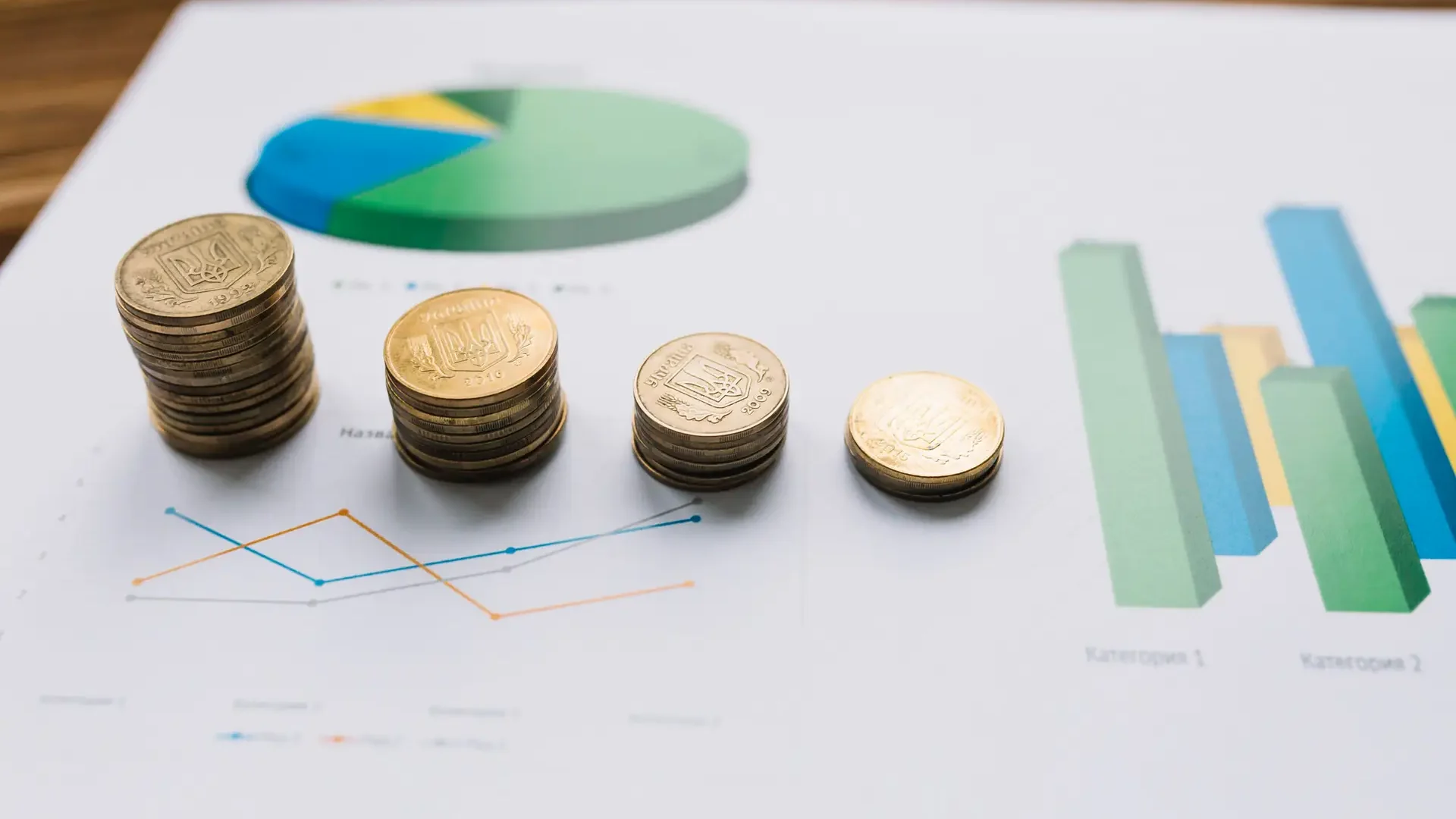 close-up-stacked-coins-graph-chart-scaled